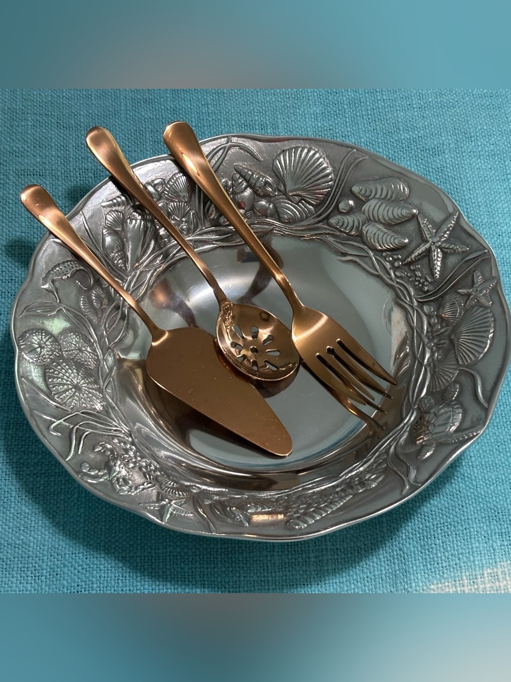 🌟 NEW 🌟 Wilton Armetale Coastal Medium Round Serving Bowl & 3 Serving Pieces